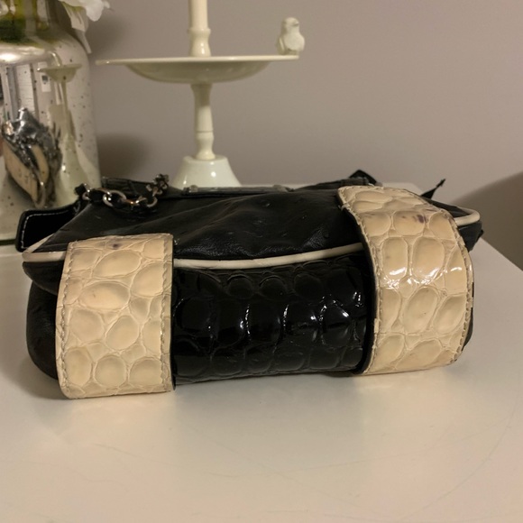 Guess Chain Shoulder Bag - Picture 9 of 11